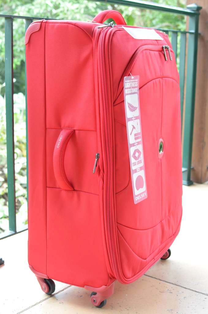 The 81cm suitcase, side view